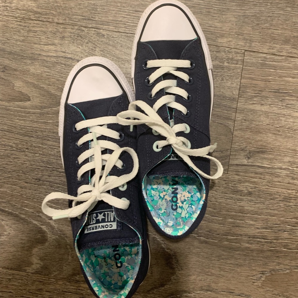 Converse size 7.5
